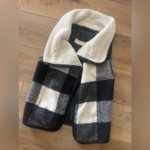 Love Tree Buffalo Plaid Vest